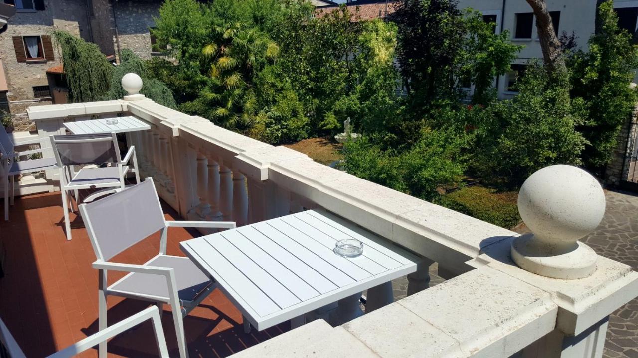 Moniga del Garda B&B Villa Fiorini المظهر الخارجي الصورة