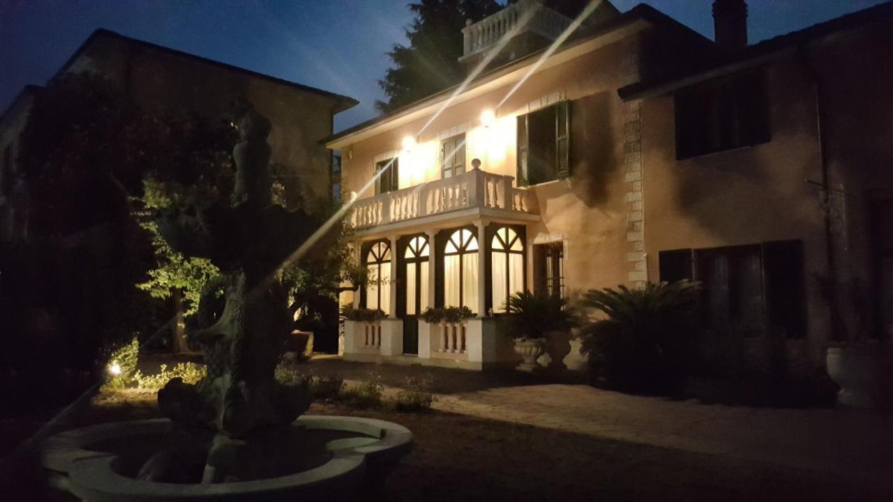 Moniga del Garda B&B Villa Fiorini المظهر الخارجي الصورة