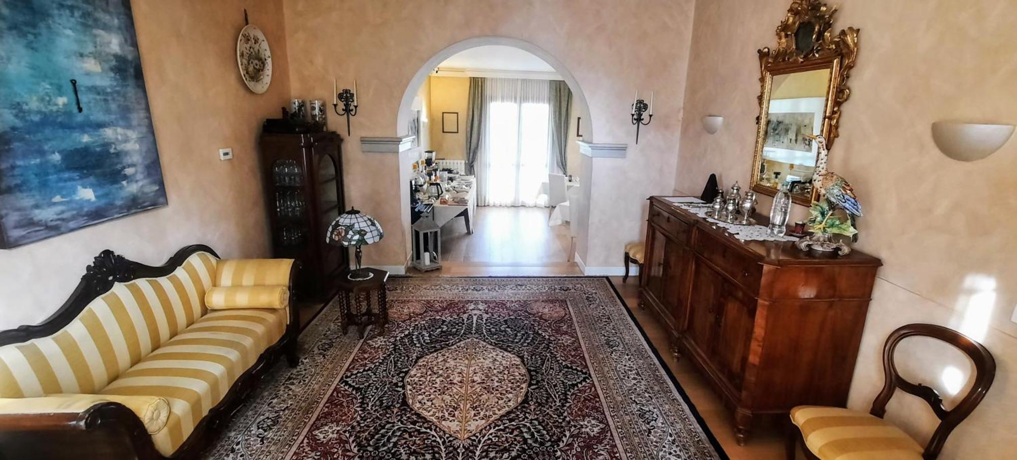 Moniga del Garda B&B Villa Fiorini المظهر الخارجي الصورة