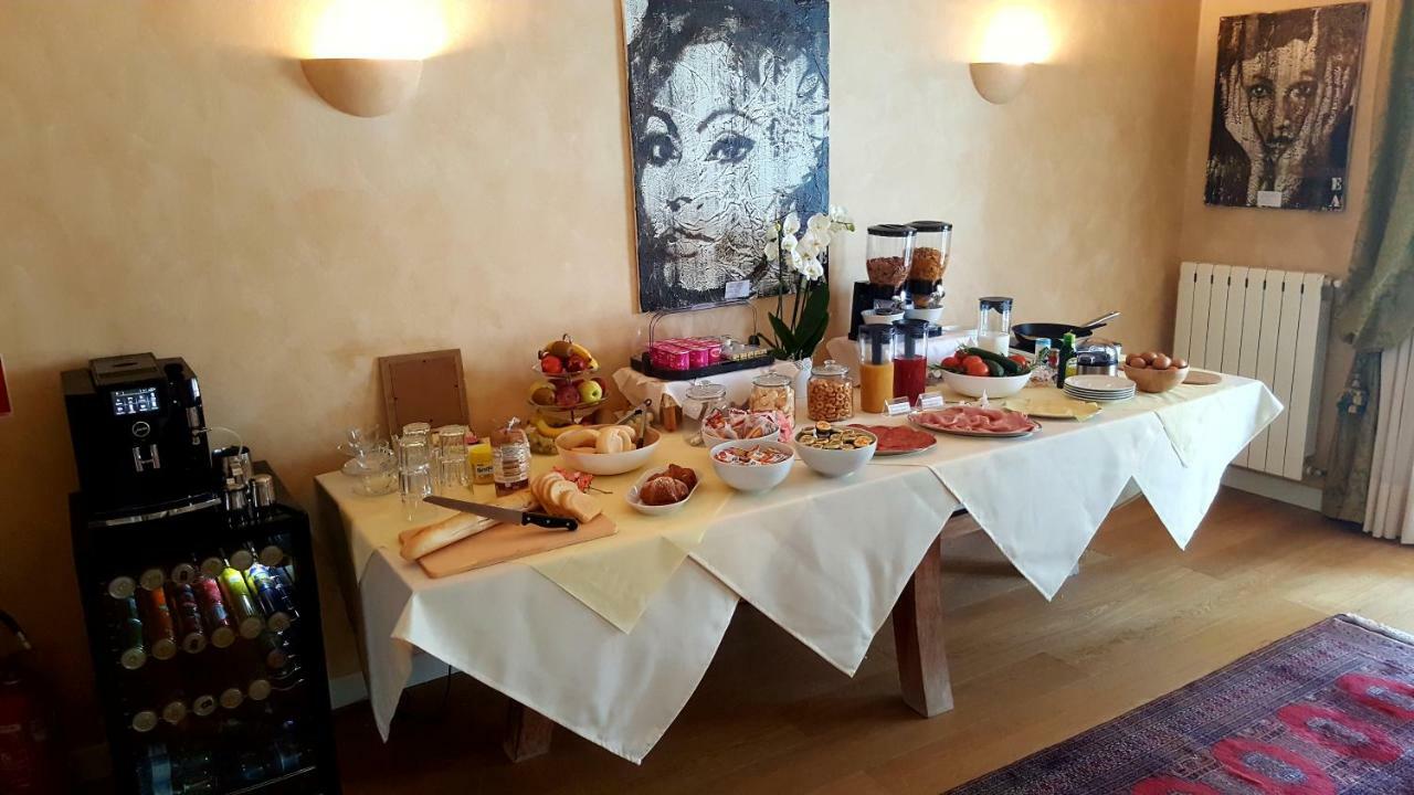 Moniga del Garda B&B Villa Fiorini المظهر الخارجي الصورة